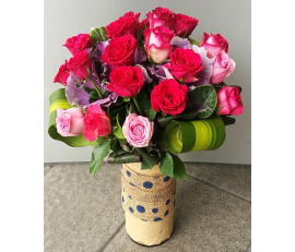 FR158-sweet heart (20mix pink roses from $149.99 M:$199.99(30stems) ;L:$299.99(30 stems)include vase 
